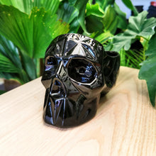 Cargar imagen en el visor de la galería, Maceta Craneo Geometrico de Ceramica
